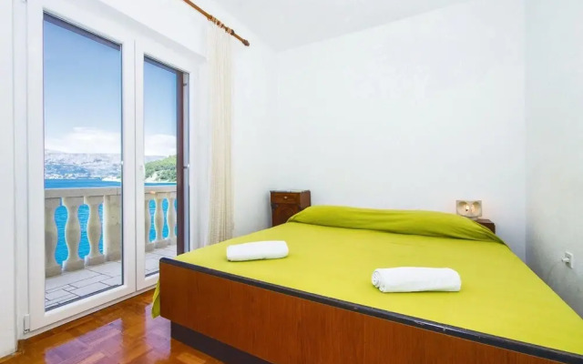 Beautiful Home in Pucisca With 3 Bedrooms and Wifi