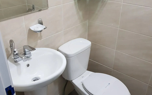 Roadhouse Shinchon - Hostel