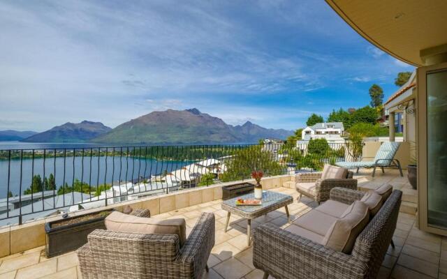 The Star of Queenstown Hill
