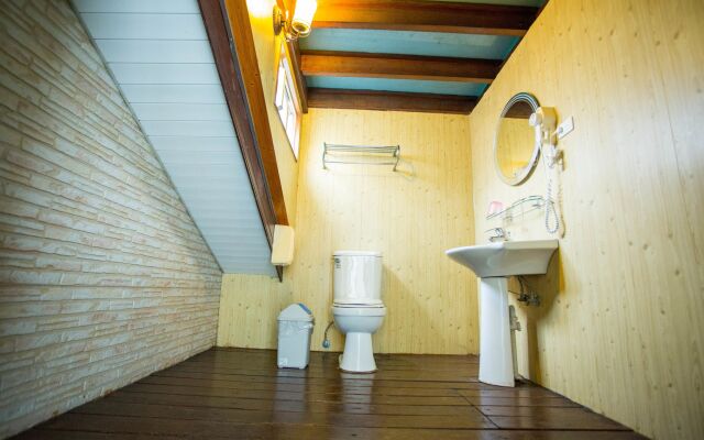 Dong Shan He B&B