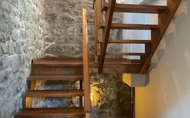 Vitina Number 5 House