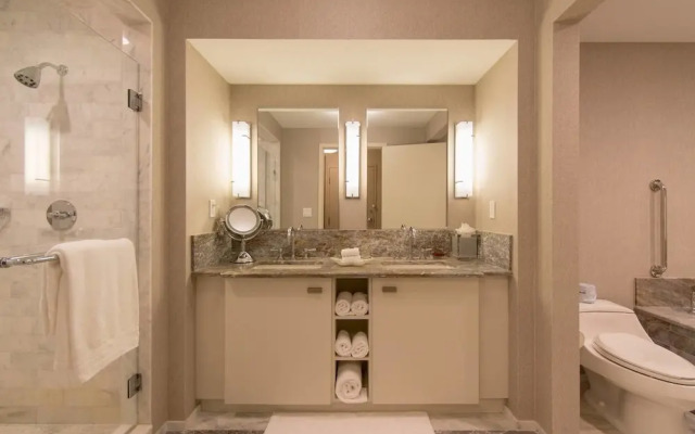 Luxury Beachfront Studio-with Daily Cleaning