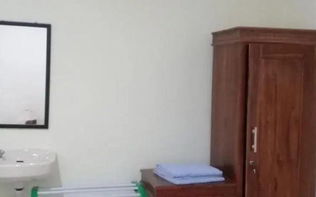 Mahkota Home Stay Full View