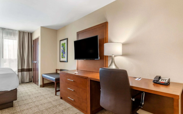 Comfort Inn & Suites Waller