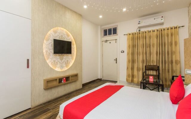 OYO 15401 Hotel Surana palace