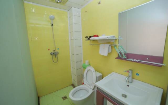 Xi'an Aiweixin Theme Hotel