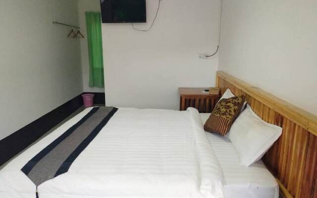 Full Moon Guest House