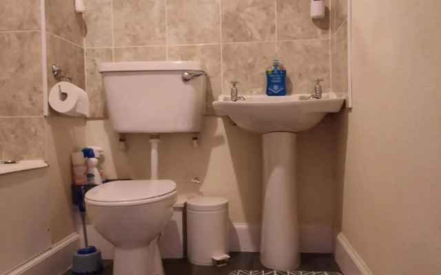 Cozy Central Apartment