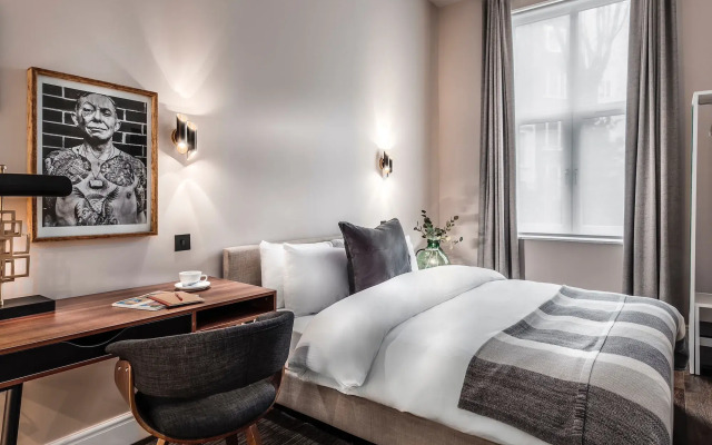 The Knaresborough by Aura Collection