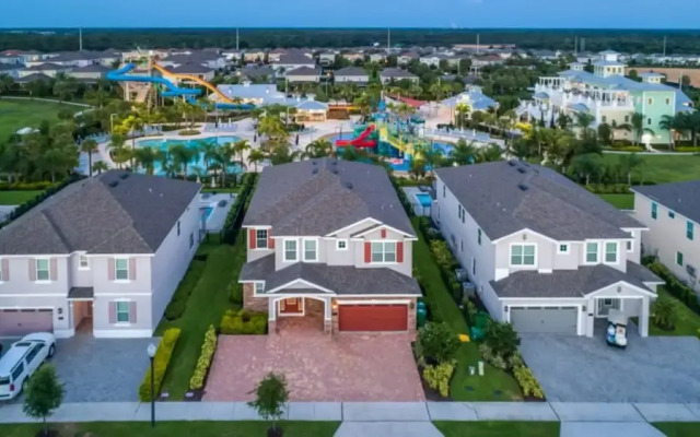 Family Friendly 9 Bedroom 8.5 Bathroom