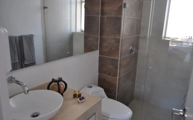 Sea View Apartment with Swimming Pool & Hot Tubs