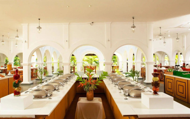 Le Pondy Beach & Lake Resort