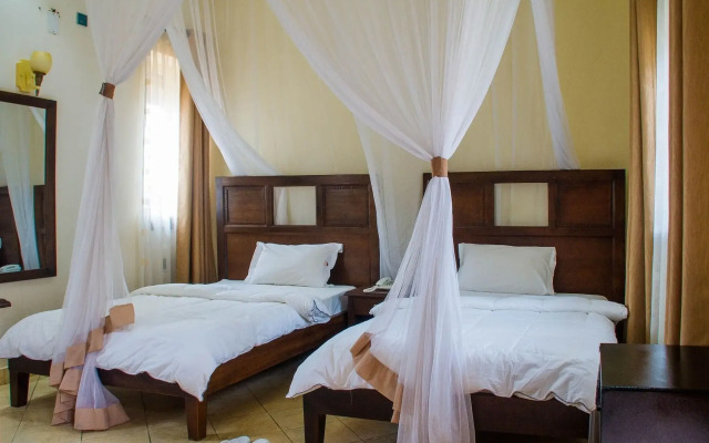 Hotel Kash Masaka Road