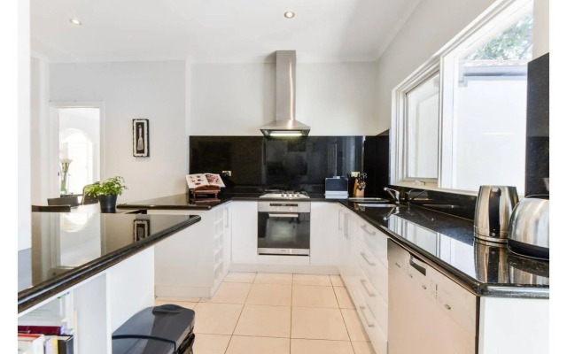 Boutique Stays - Brighton Rose