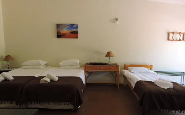 Savanna Guest Farm