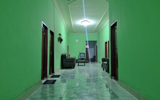 OYO 92724 Penginapan Syariah Al Syifa