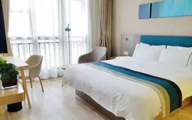 Homeinn Selected Hotel (Nanjing New City Plaza Longjiang Subway Station)