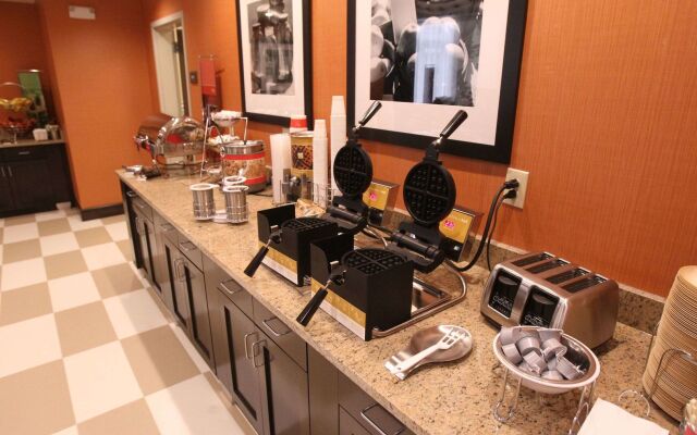 Hampton Inn & Suites Seneca-Clemson Area