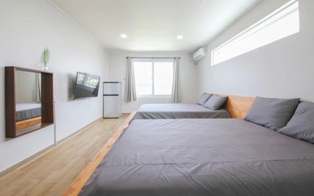 Gangneung Ssol House Pension