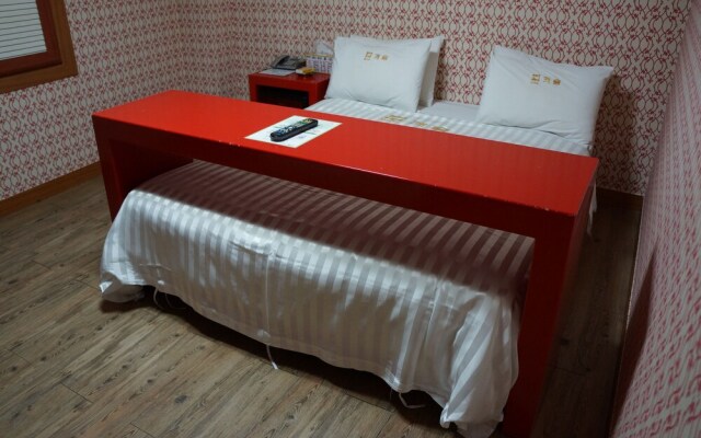Castle Motel Iksan
