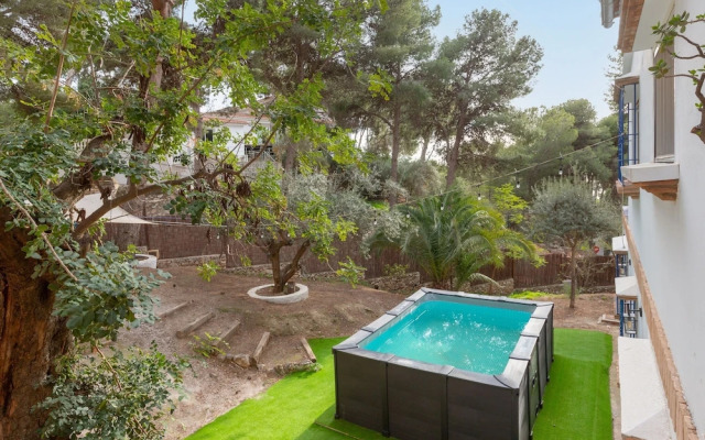 Axarqu a in Malaga With 2 Bedrooms and 1 Bathrooms