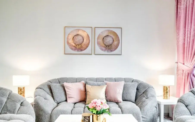 Viridis Living Chic and Spacious 1BR