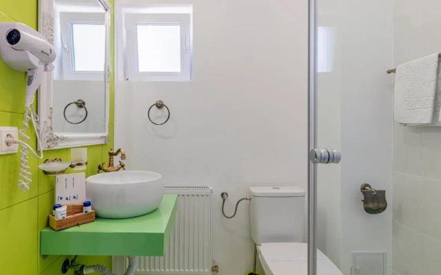 Pensiunile Casuta cu Trandafiri 1