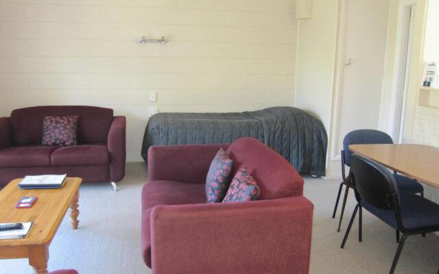 Cromwell Motel