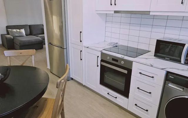 01 LIM - Stay Sky Apartment