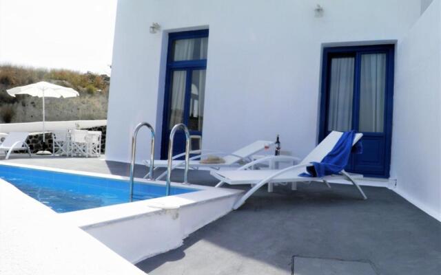 Santorini Traditional Suites