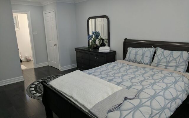 QuickStay - Beautiful 5bdrm House in Vaughan