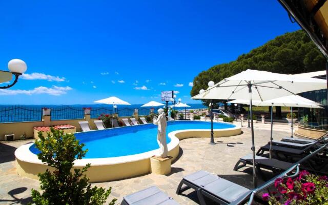 Le Naiadi Park Hotel Sul Lago