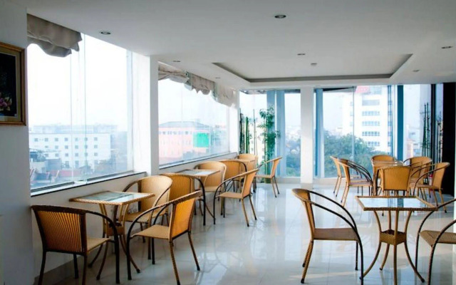 Golden Lotus Hotel