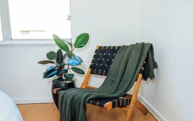 Sahara on Anzac-Close to Airport, city & beach!