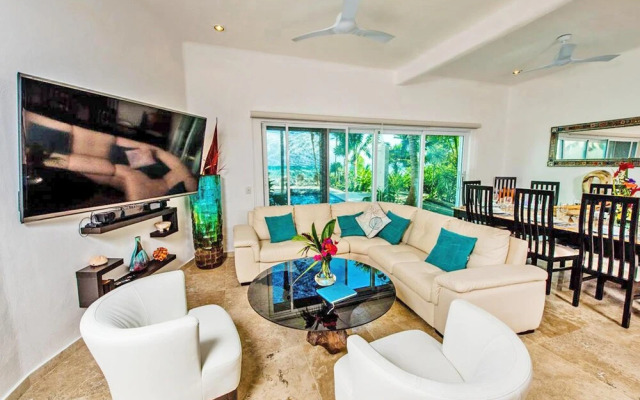 Villa Mar Azul by PRP