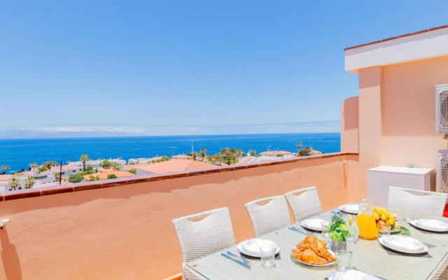 Oceanview Penthouse With Jacuzzi by DreamHomesTenerife