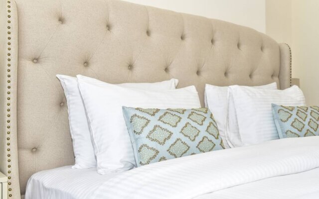 Superior + Luxurious 3BR - Sleeping 8! New!