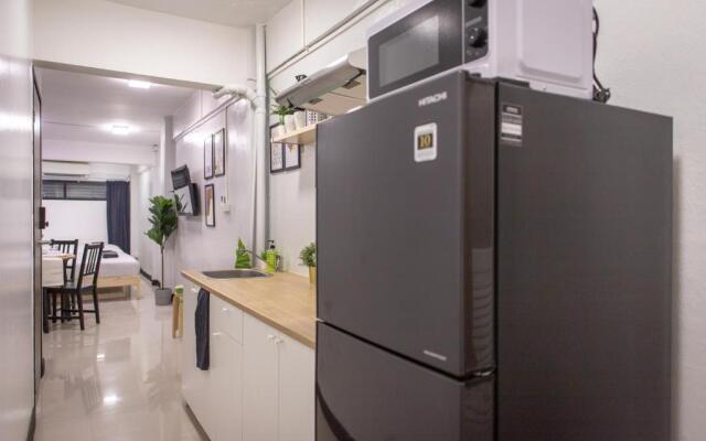 T1 Large Studio Full kitchen 100m. to BTS