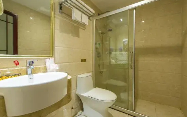 Junlin Hotel (Yangshuo West Street Central Plaza Branch)