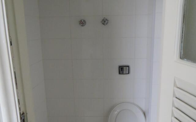 Pineapples ATL702 | Copacabana beach view