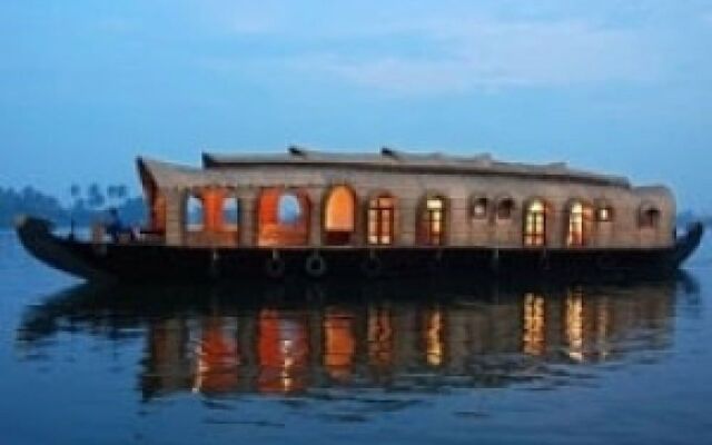 GuestHouser 3 BHK Houseboat 9f4e