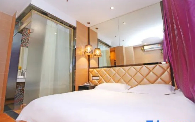 Qingmu Express (Nanjing Xinjiekou Xinjiekou Subway Station Fengfu Road)