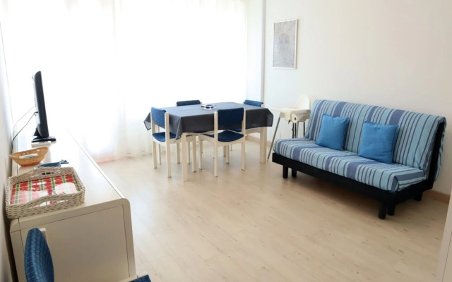 Modern Two-bedroom Apartment With Seaview Balcony