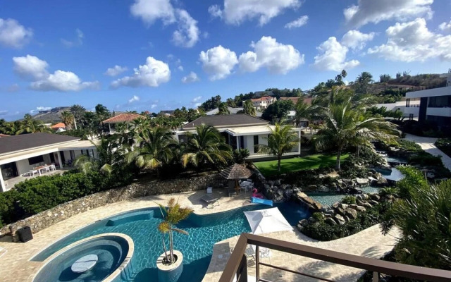 Impeccable 2-bed Apartment in Willemstad
