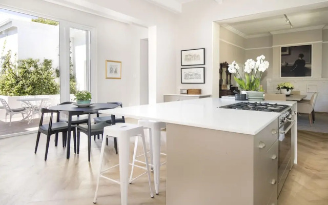 Middedorp Villa and Apartments