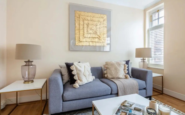 Stylish 3BR 2BA in Mayfair by Hyde Park