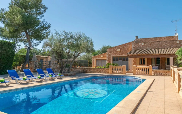 Sa Cumuna in Campos With 3 Bedrooms and 2 Bathrooms