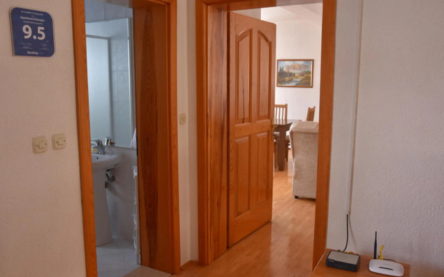 Apartment and Studio Damjan