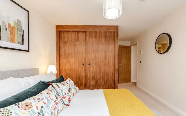 Large Apartment near Windsor Castle