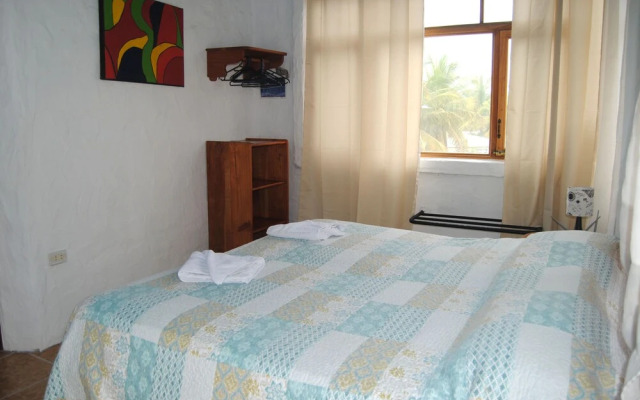 Hostal Galapagos by Bar de Beto